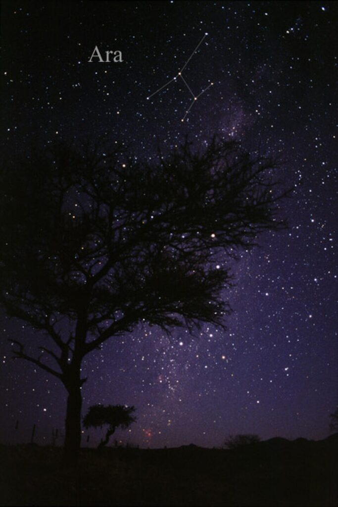 南天のさいだん座の星空