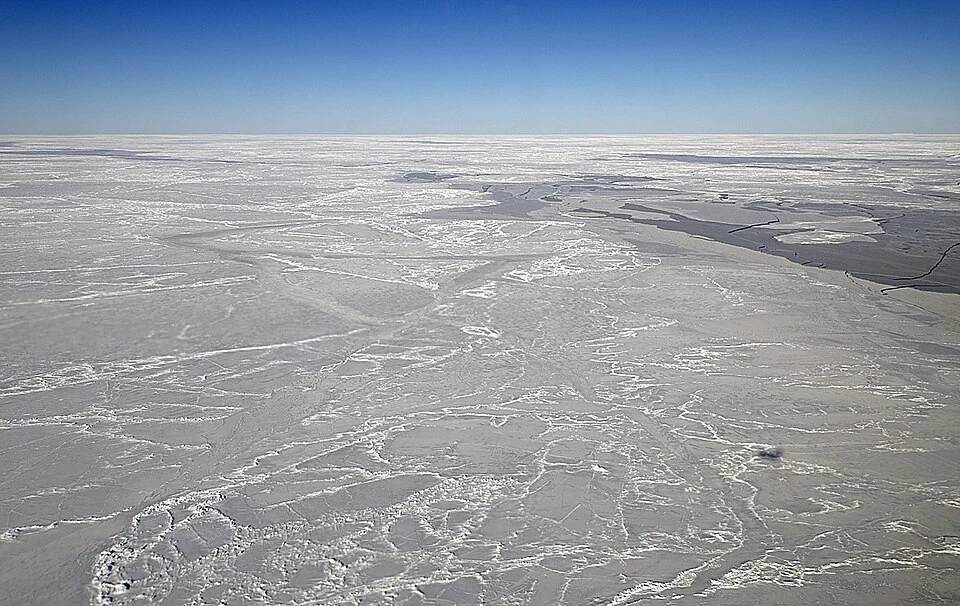 隆起して砕けたウェッデル海の海氷