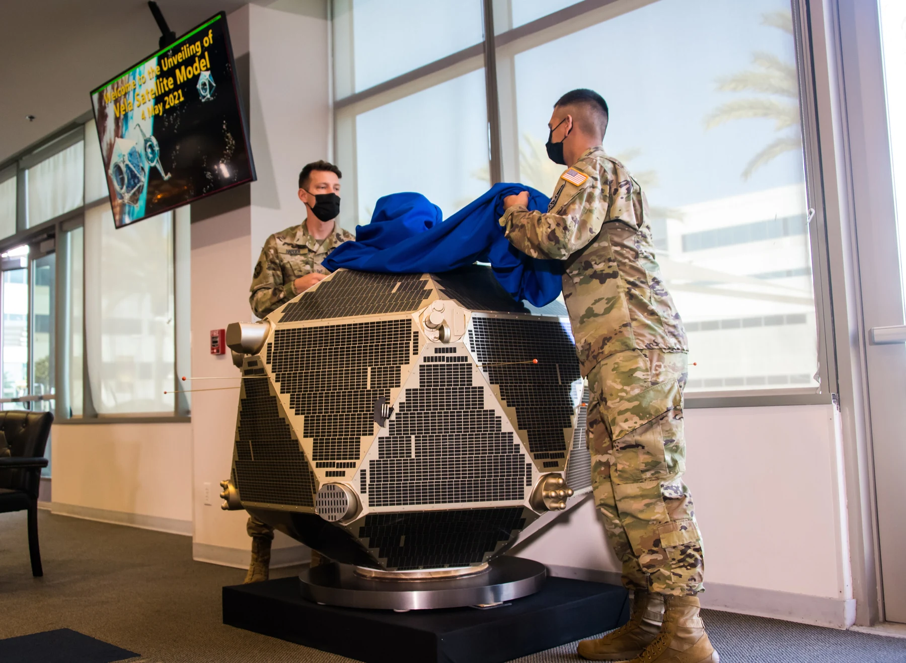 米宇宙ミサイルシステムセンターで展示されたヴェラ衛星モデル