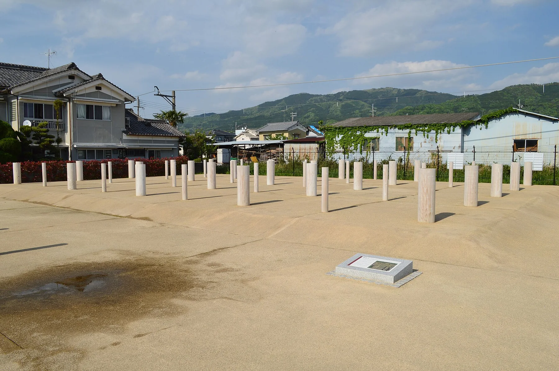 纒向遺跡で確認された大型建物Dの柱位置表示