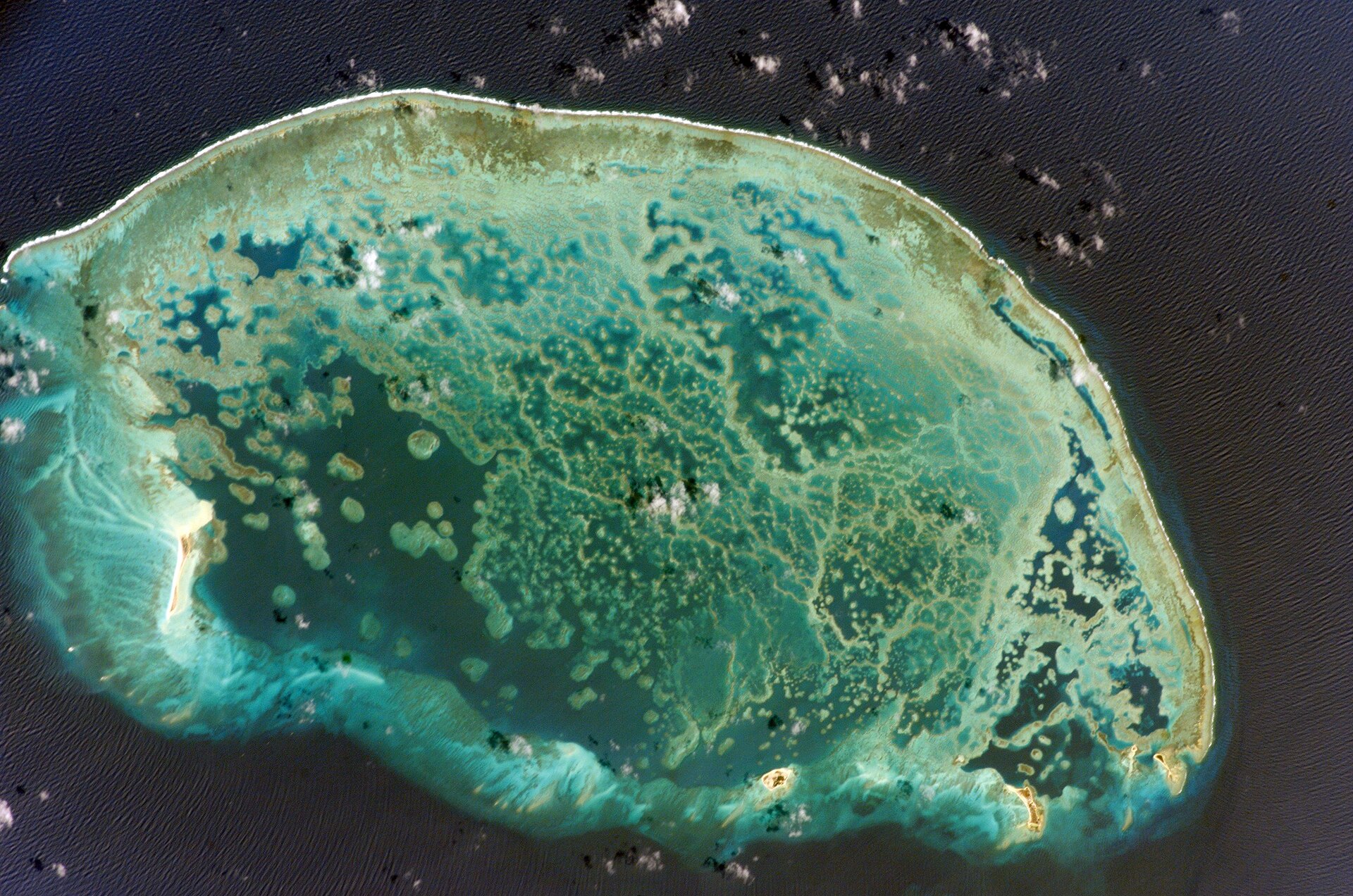 国際宇宙ステーションから見たアラクラネス礁